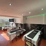ホテル Bar Restaurant Mete *