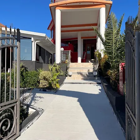 Bar Restaurant Mete Szálloda *