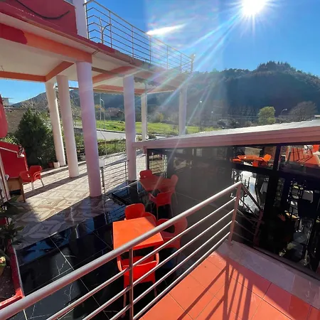 Bar Restaurant Mete Szálloda Peshkepi