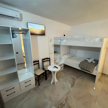 Bar Restaurant Mete Szálloda *