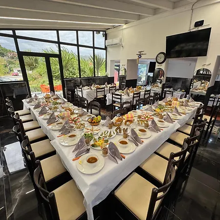 Bar Restaurant Mete מלון *